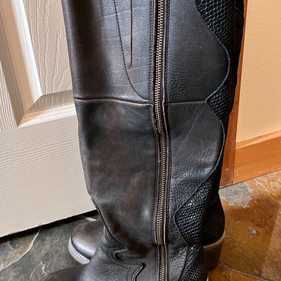 FreeBird brand leather boots - Picture 3 of 6